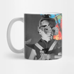 woman child attack aliens Mug